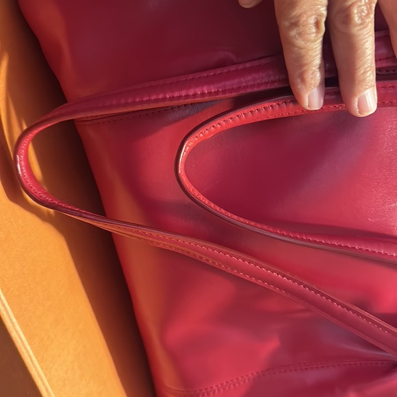COACH LEATHER CARRIE TOTE SHOULDER BAG SATCHEL RED - Picture 3 of 6
